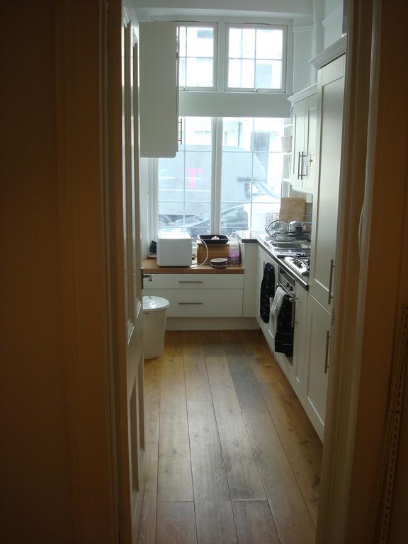 Apartmán Luxury Holland Park, Sleeps 2, Free S'Fast Wifi Londýn Exteriér fotografie