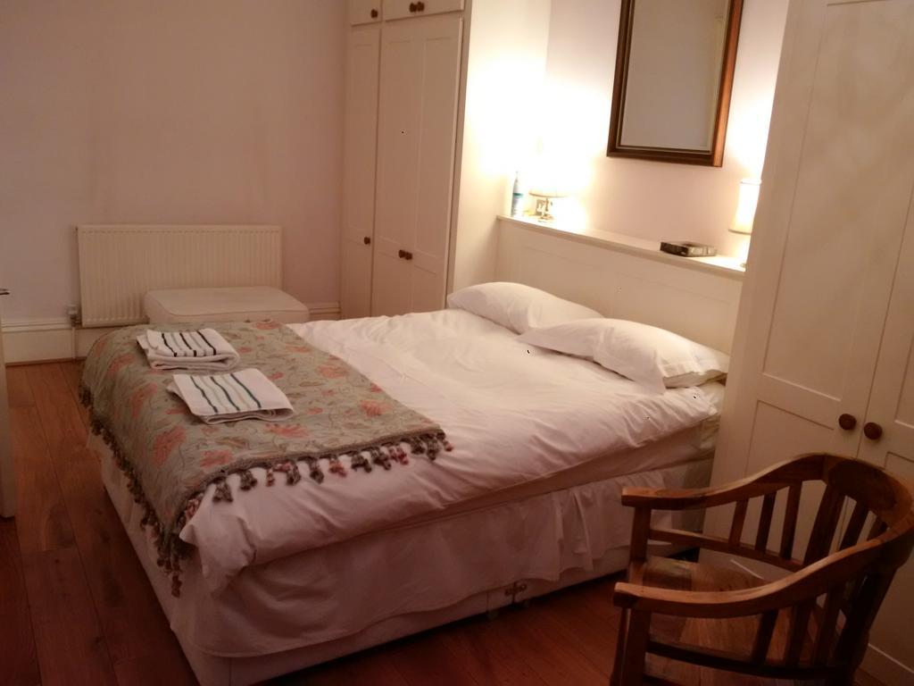 Apartmán Luxury Holland Park, Sleeps 2, Free S'Fast Wifi Londýn Exteriér fotografie